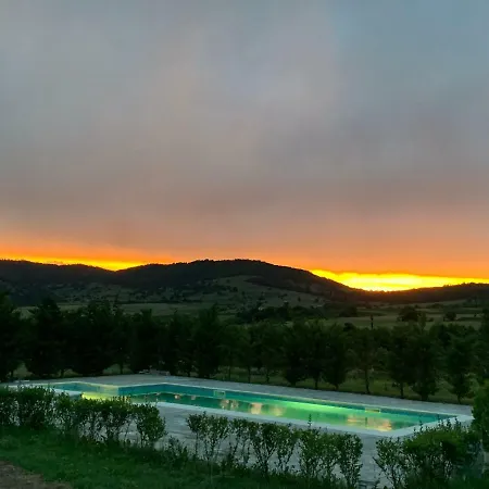 Hotel планински кът 3*